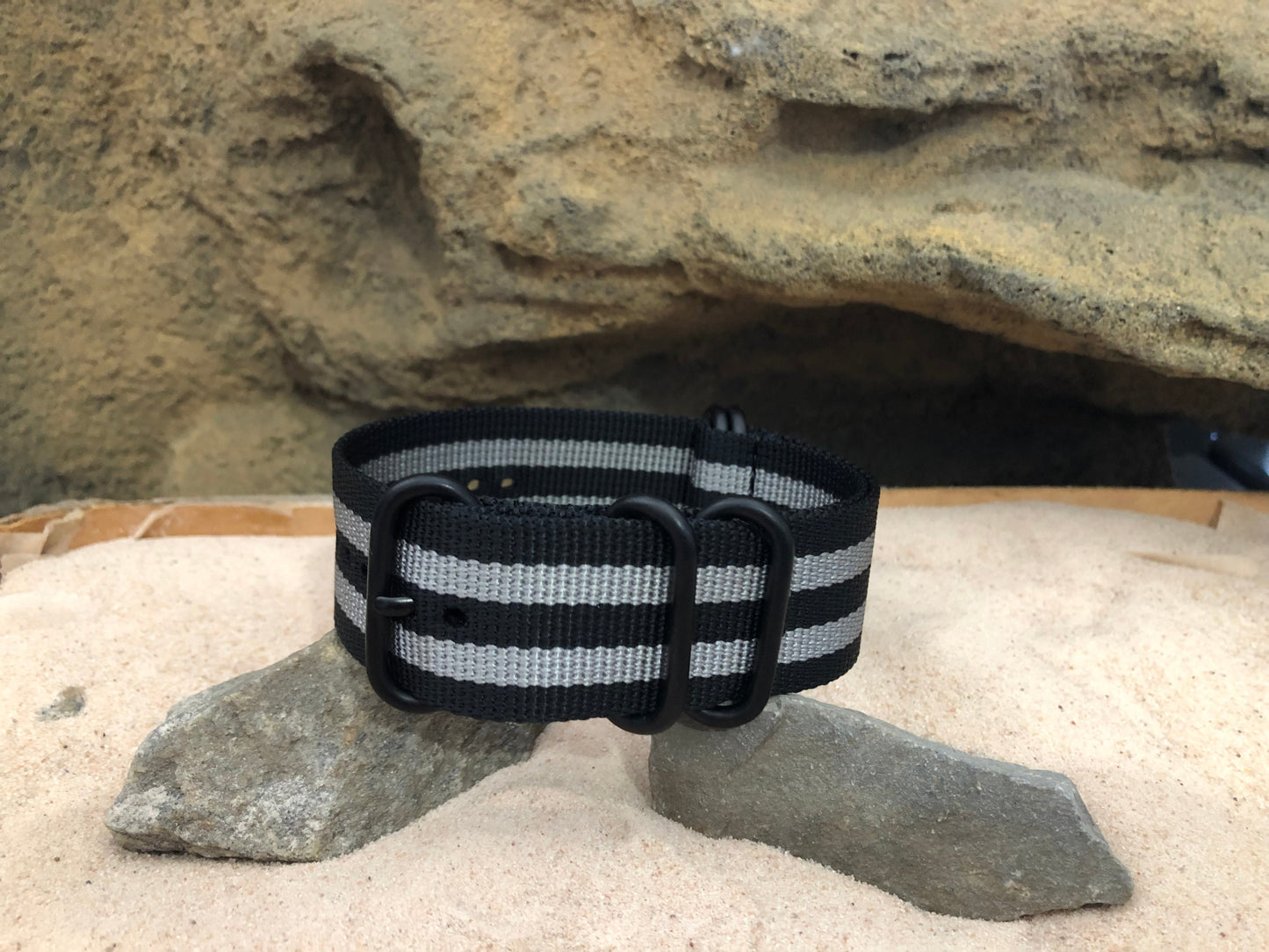 Classic Bond XL Z5™ | Black & Gray | One-Piece | Nylon | PVD Hardware