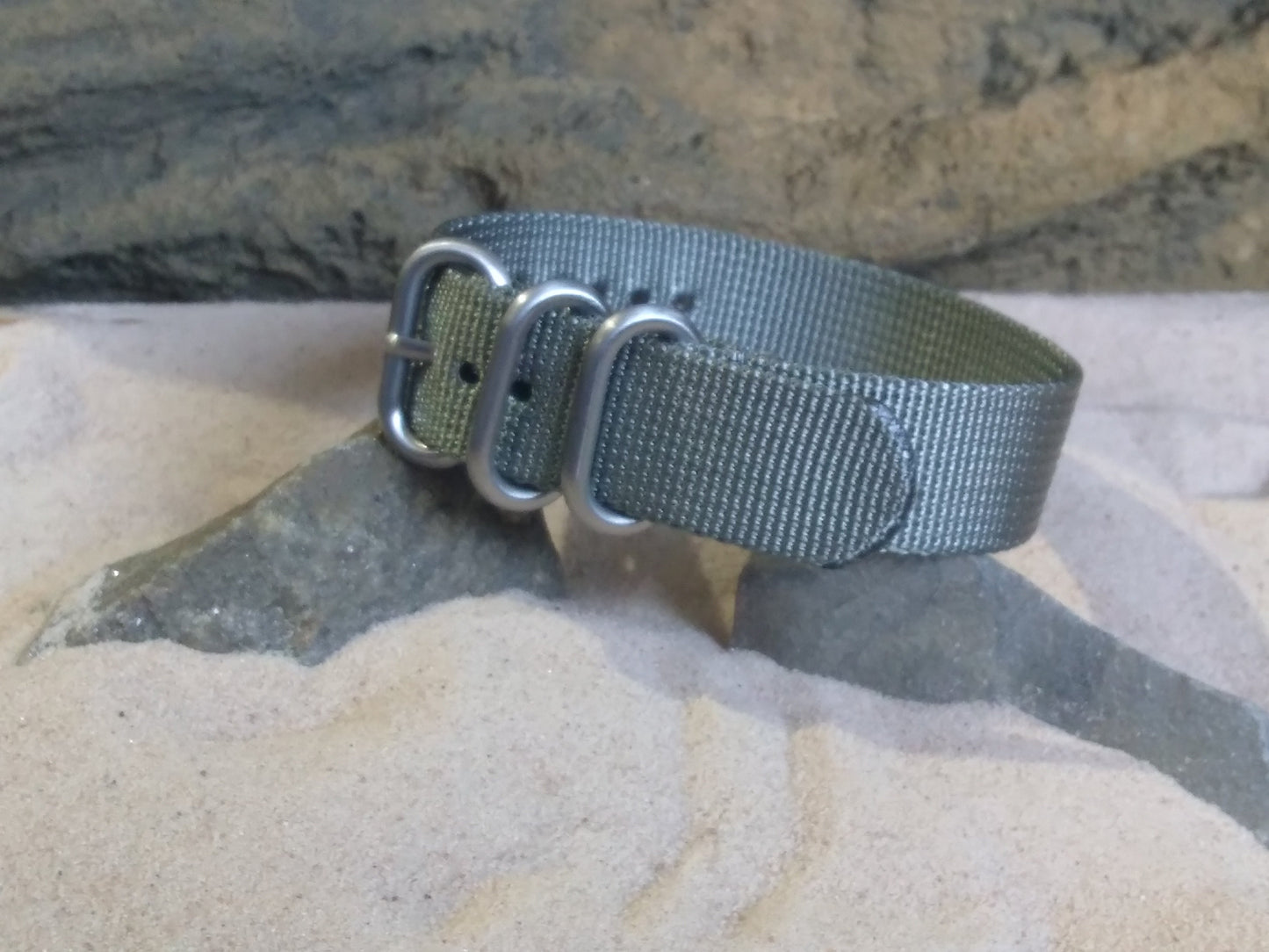Destroyer Z3™ | Gray-Green | One-Piece | Nylon | Brushed Hardware