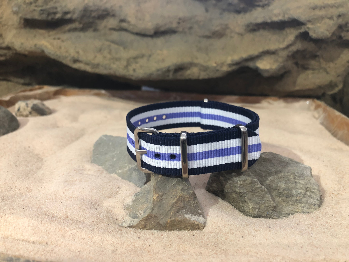 Nightingale II | One-Piece | Nylon | Polished Hardware