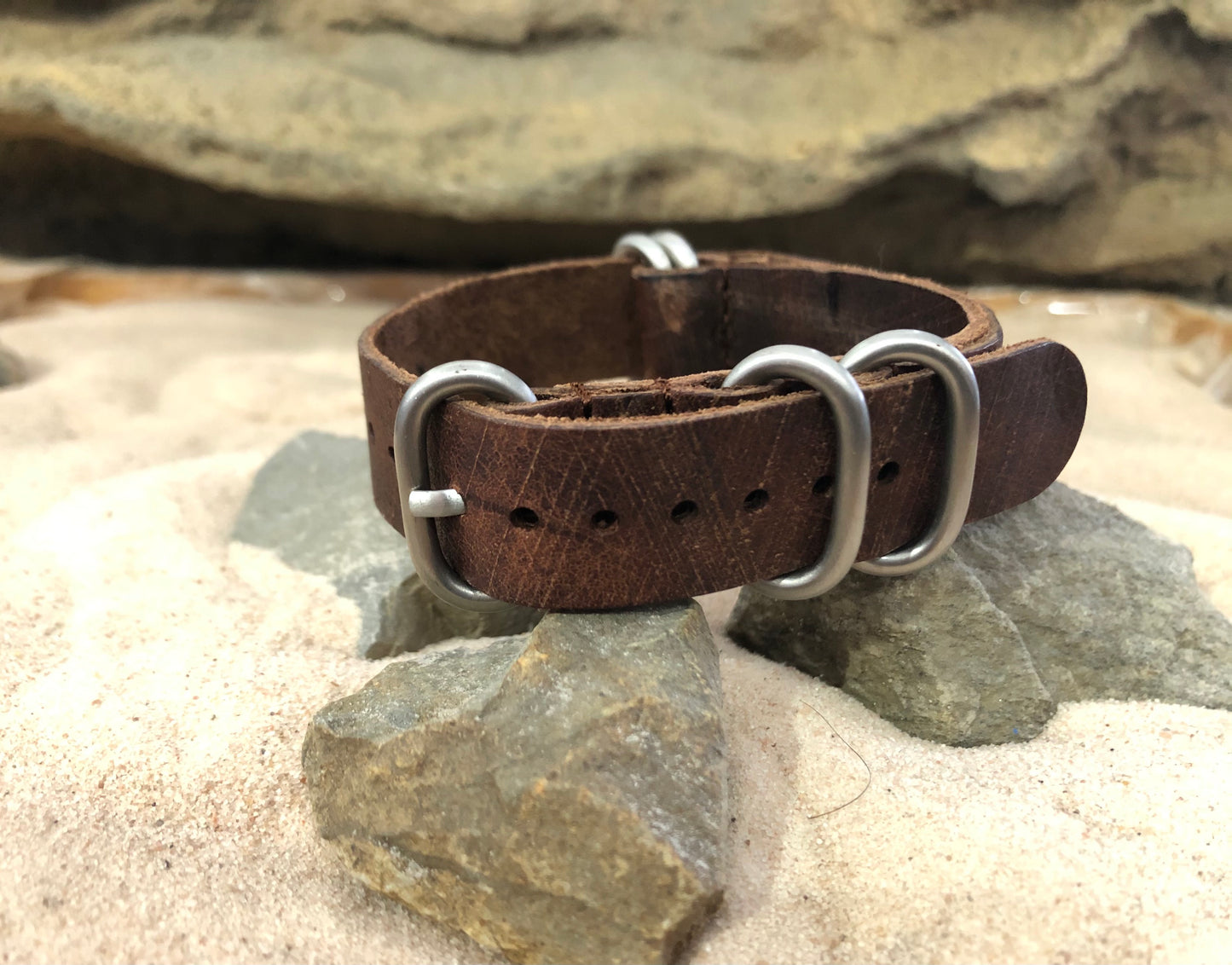 Historic Z5™ Leather Watch Strap w/ Brushed Hardware 18mm
