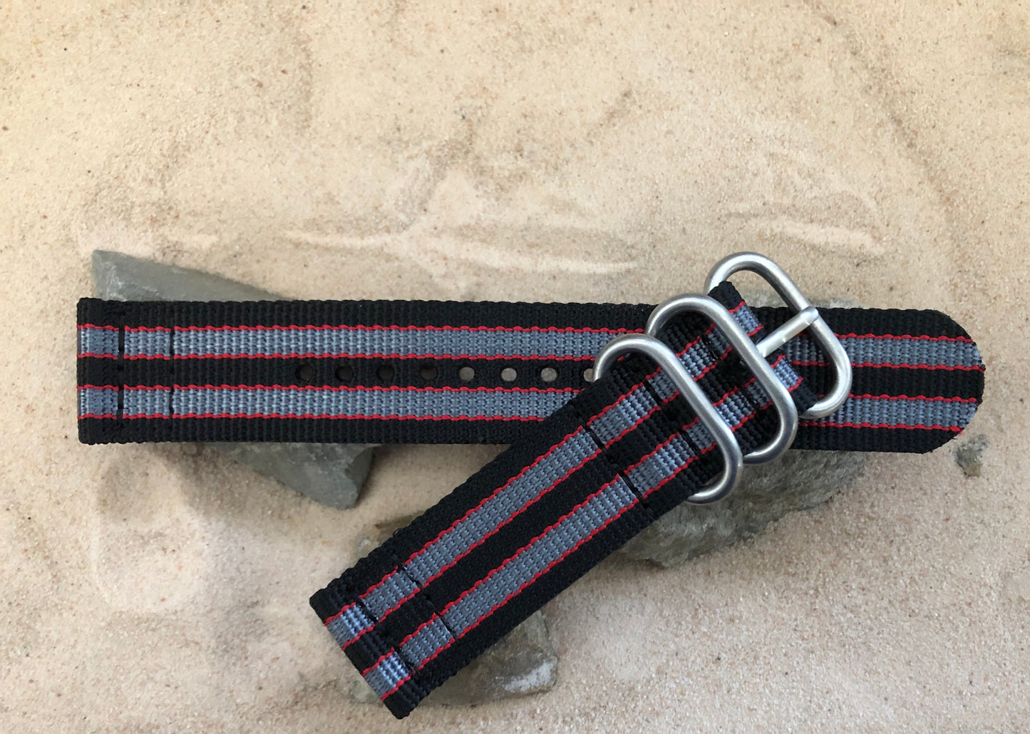 MI6 Bond II Z3™ | Black & Grey & Red | Two-Piece | Nylon | Brushed Hardware