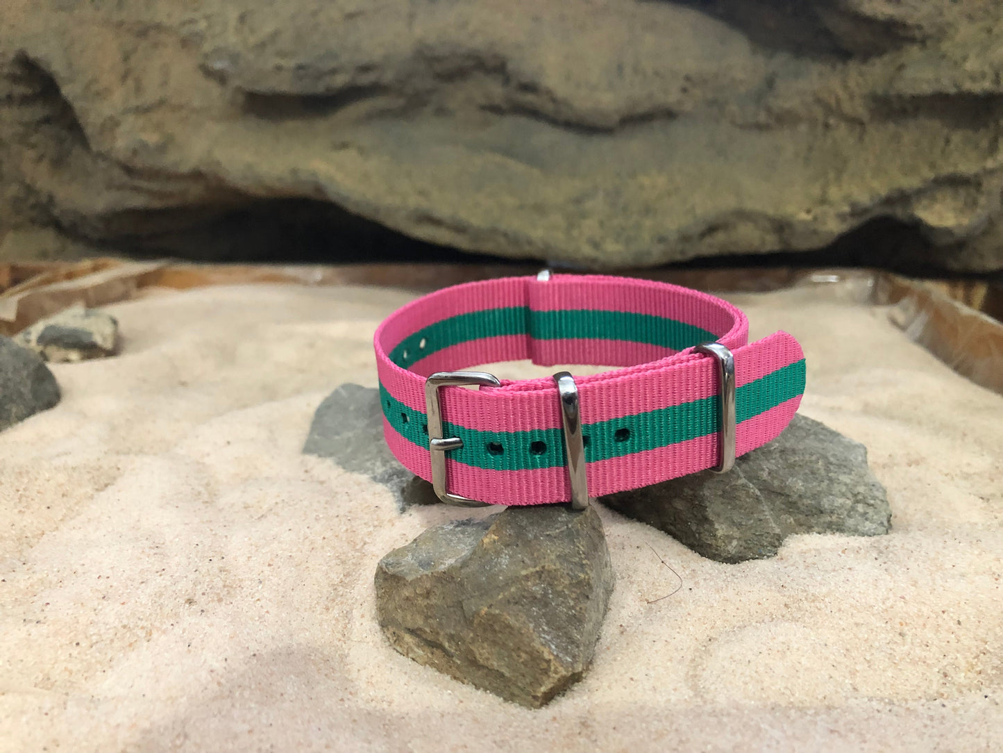 Rosette | Pink & Green | One-Piece | Nylon | Polished Hardware