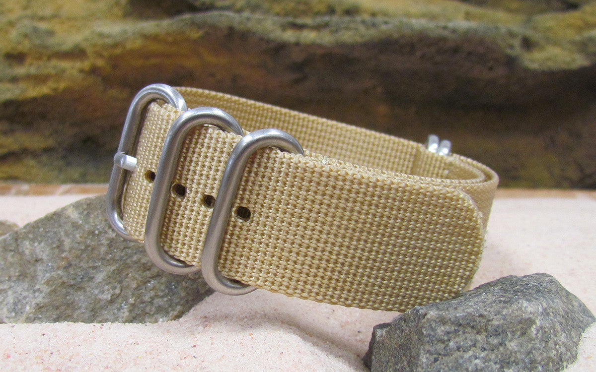 Desert Dweller XL Z5™ | Ivory | One-Piece | Nylon | Brushed Hardware