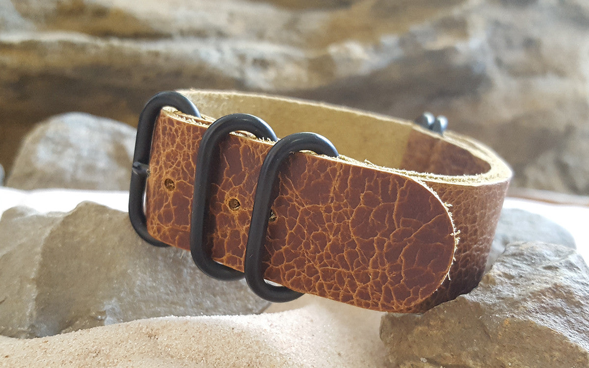Digger Z5™ | Medium Brown | One-Piece | Leather | PVD Hardware