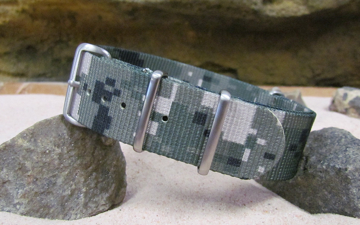 Digital Stealth XL | Camouflage | One-Piece | Nylon | Brushed Hardware