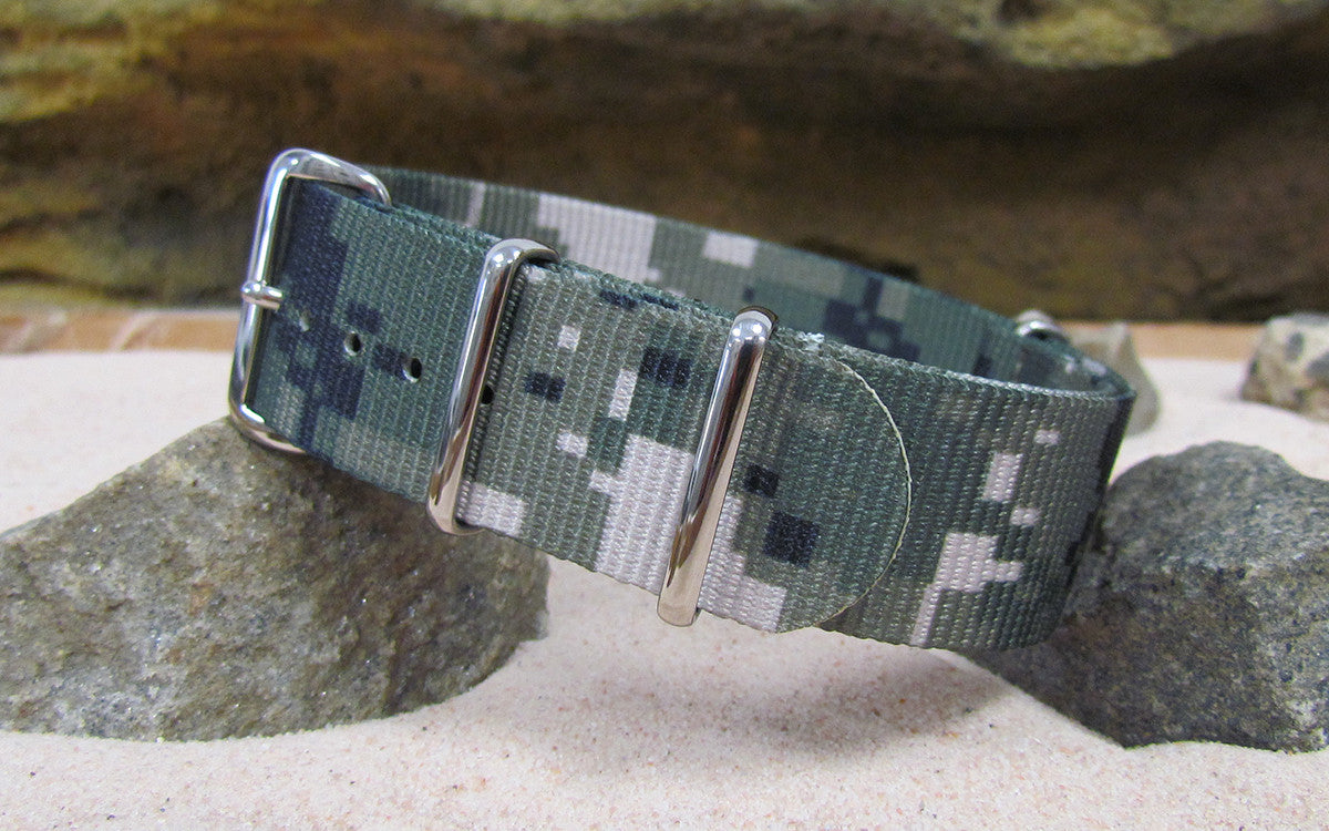 Digital Stealth XL | Camouflage | One-Piece | Nylon | Polished Hardware