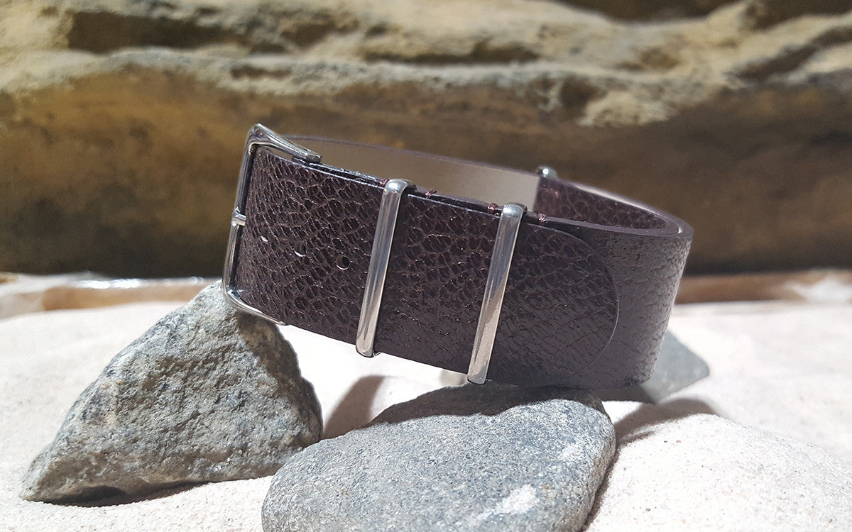 Classic Grain | Maroon | One-Piece | Leather | Polished Hardware