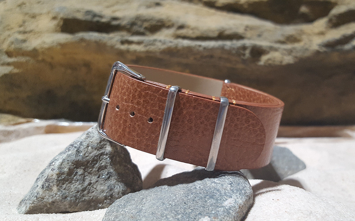 Classic Grain | Camel | One-Piece | Leather | Polished Hardware